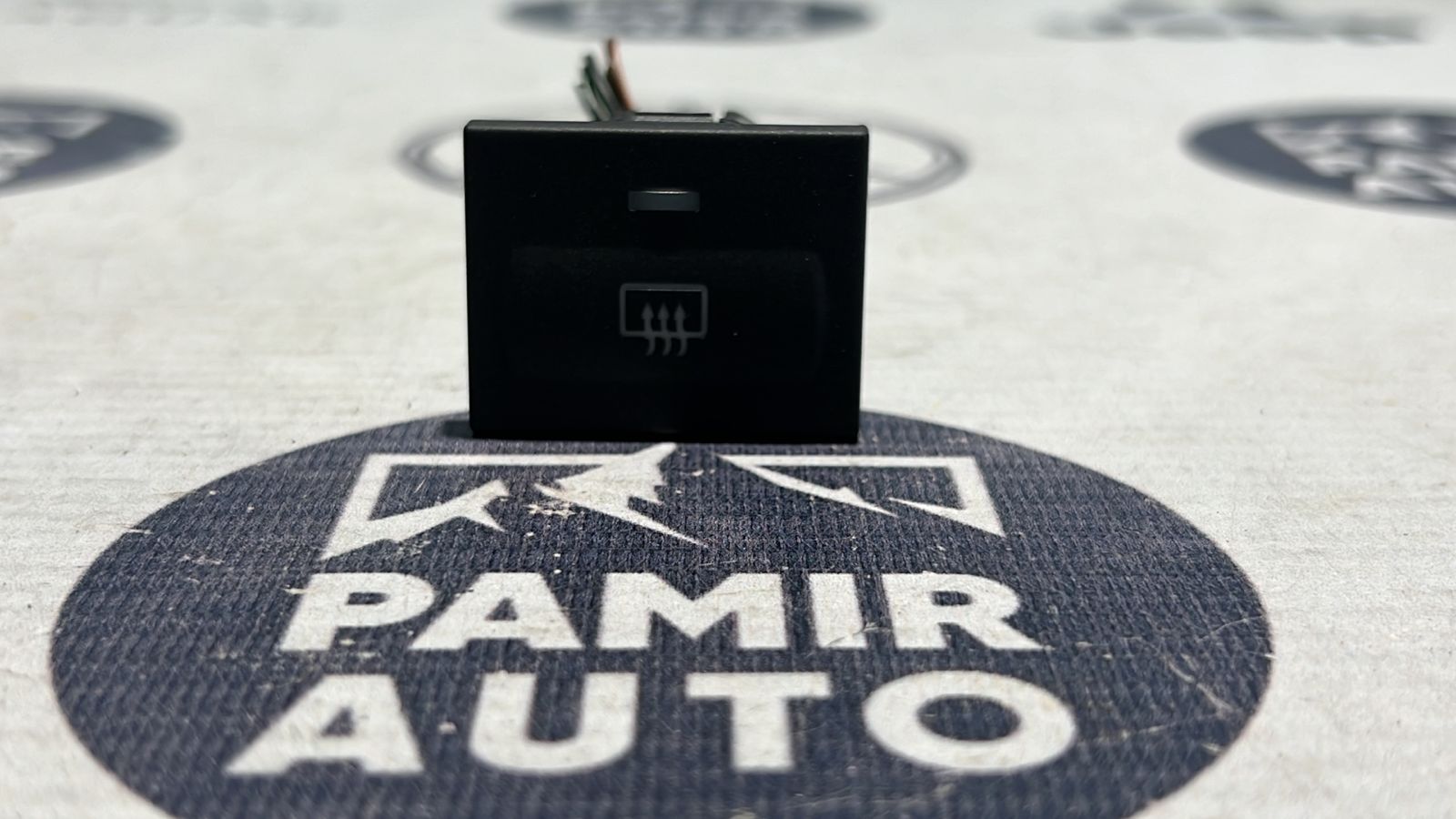 Кнопка обогрева заднего стекла Ford Focus/2 2004-2011