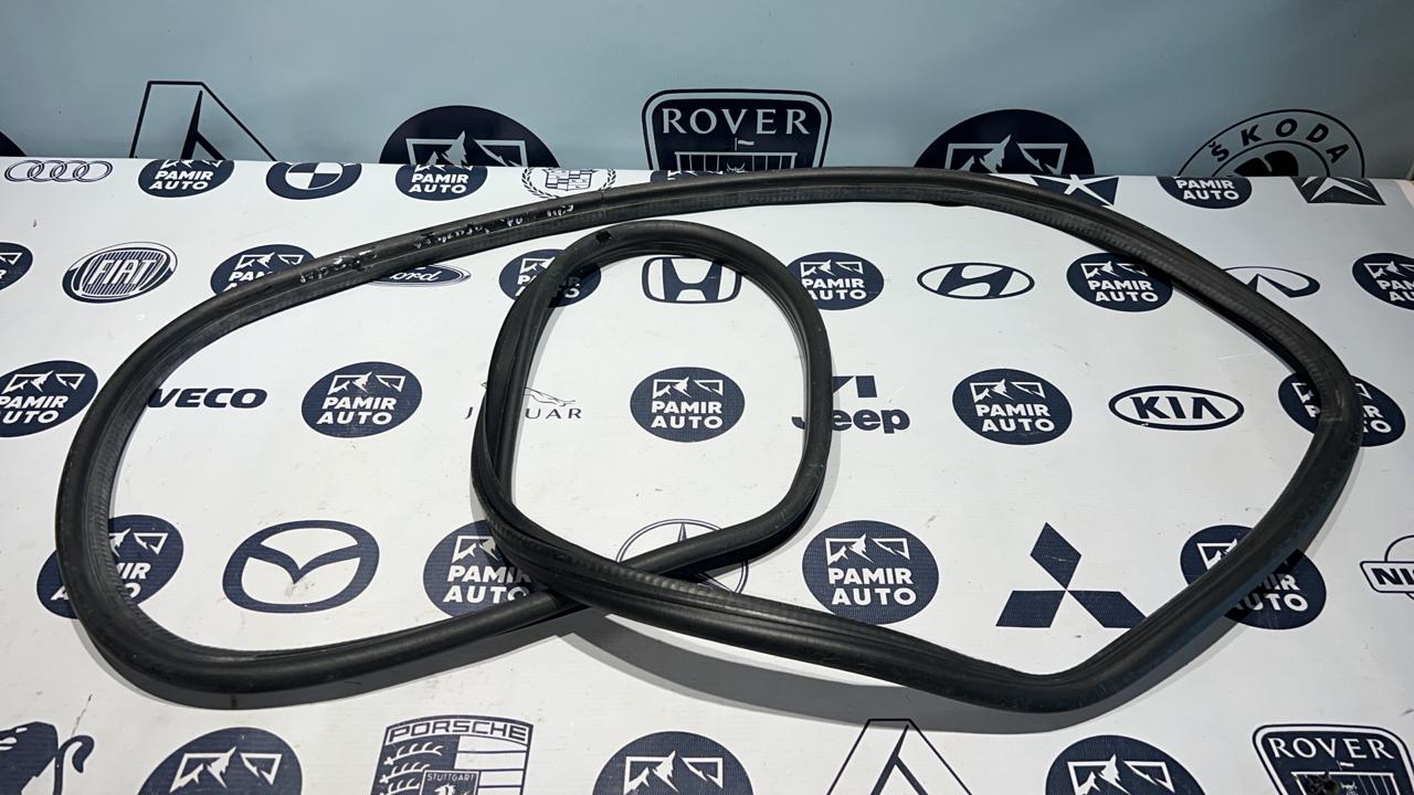 Уплотнитель багажника Mercedes E/W211 2002-2009