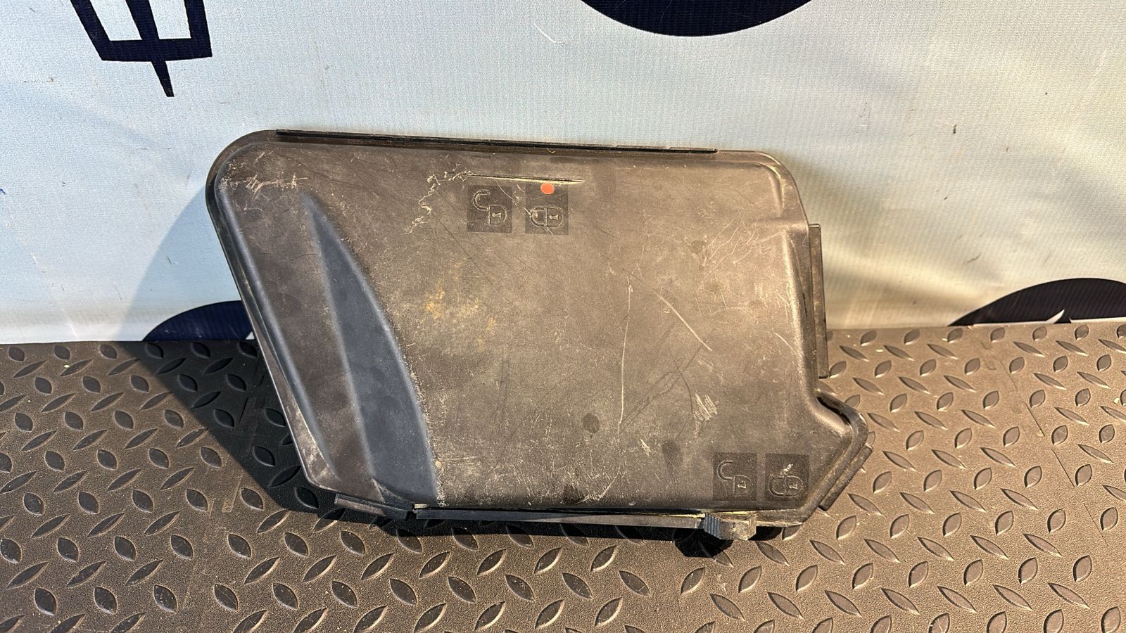 Крышка блока предохранителей Mercedes E/W211 2002-2009