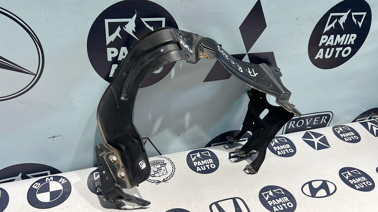 Кронштейн фары правый Mercedes C/W203 2000-2008