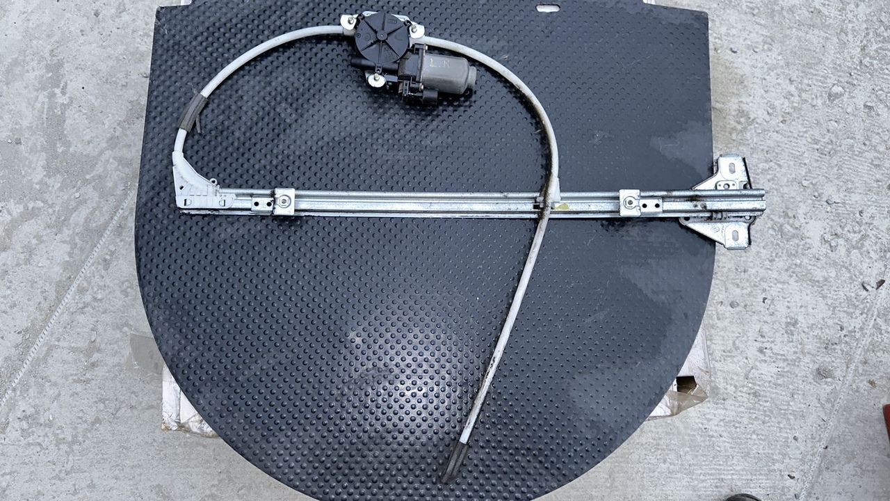 Стеклоподъёмник передний левый Opel Movano/A 2003-2010