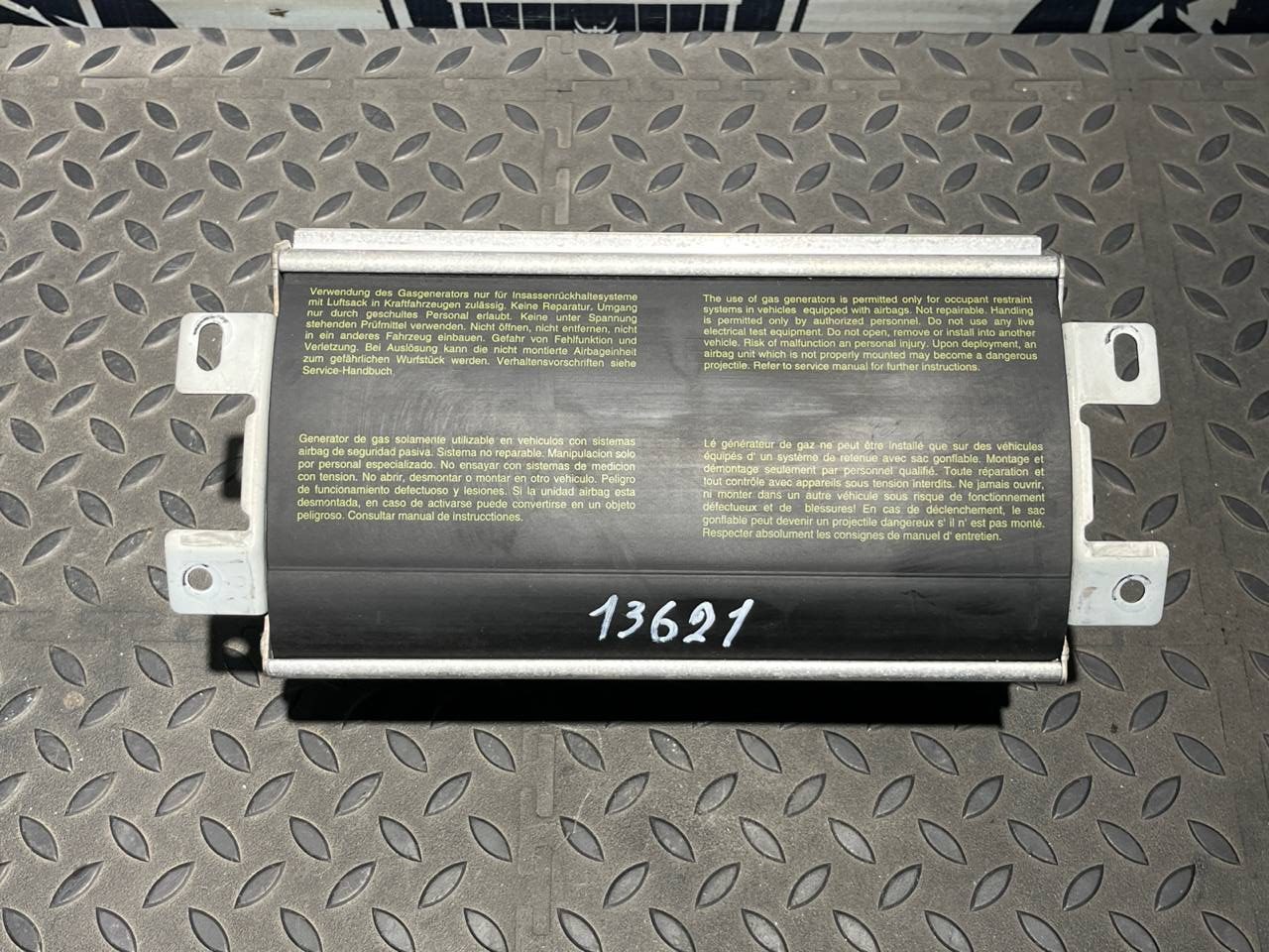 Подушка безопасности в торпедо Mercedes C/W203 2000-2008