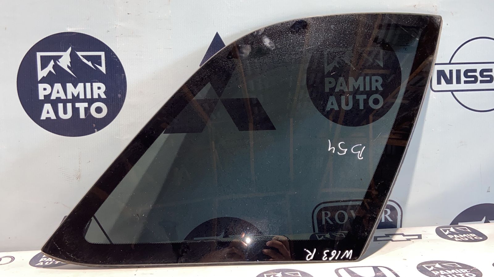 Стекло кузовное глухое заднее правое Mercedes M/W163 1997-2005