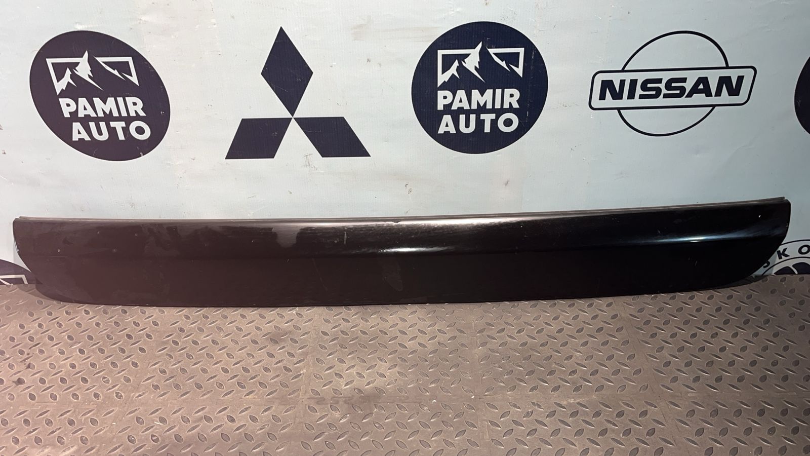 Накладка двери багажника Mercedes M/W163 1997-2005