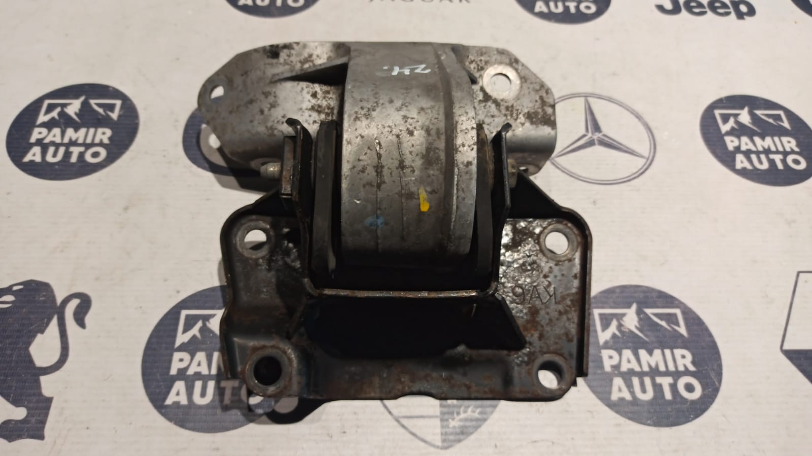 Опора двигателя Land Rover Freelander 1998-2006