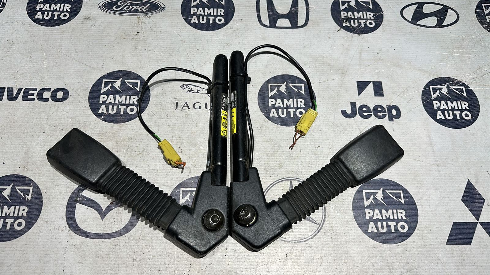 Ответная часть ремня безопасности передняя Land Rover Freelander 1998-2006