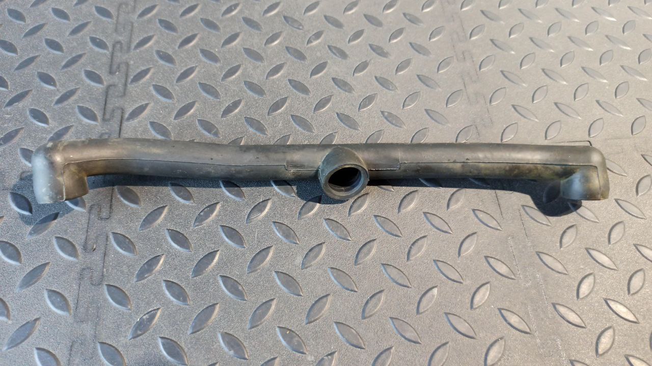 Патрубок картерных газов Mercedes C/W203 2000-2008