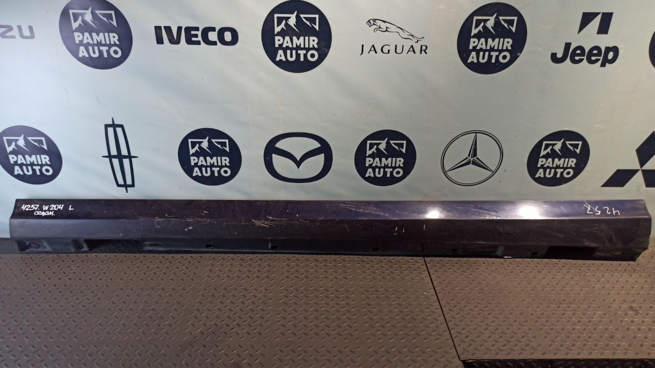 Накладка порога левая Mercedes C/W204 2006-2015