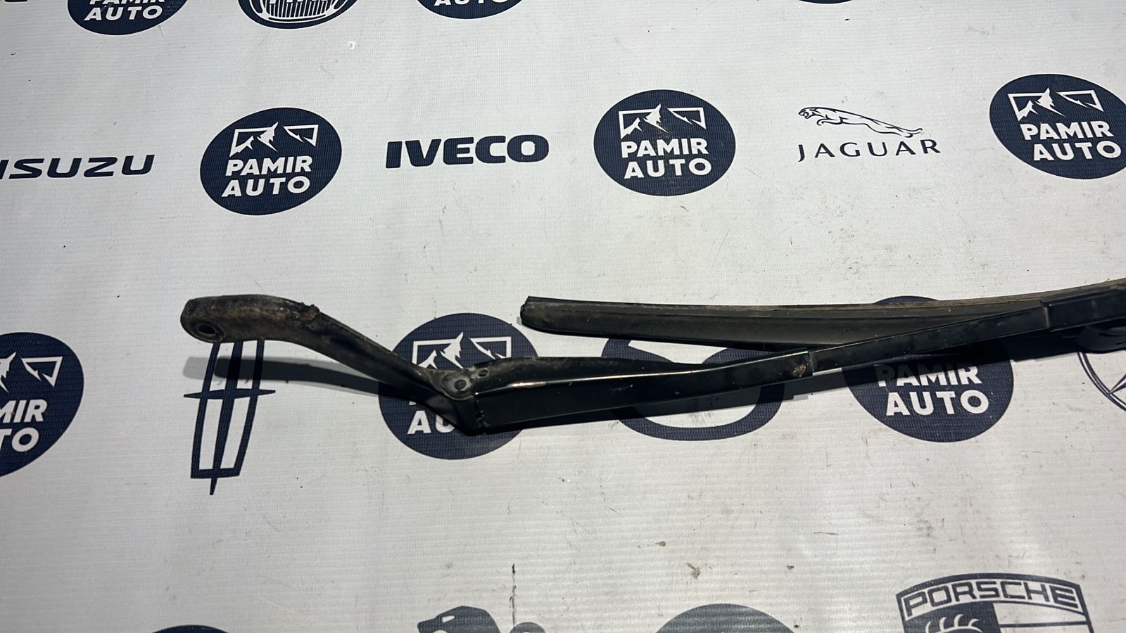 Поводок стеклоочистителя левый Mercedes E/W211 2002-2009