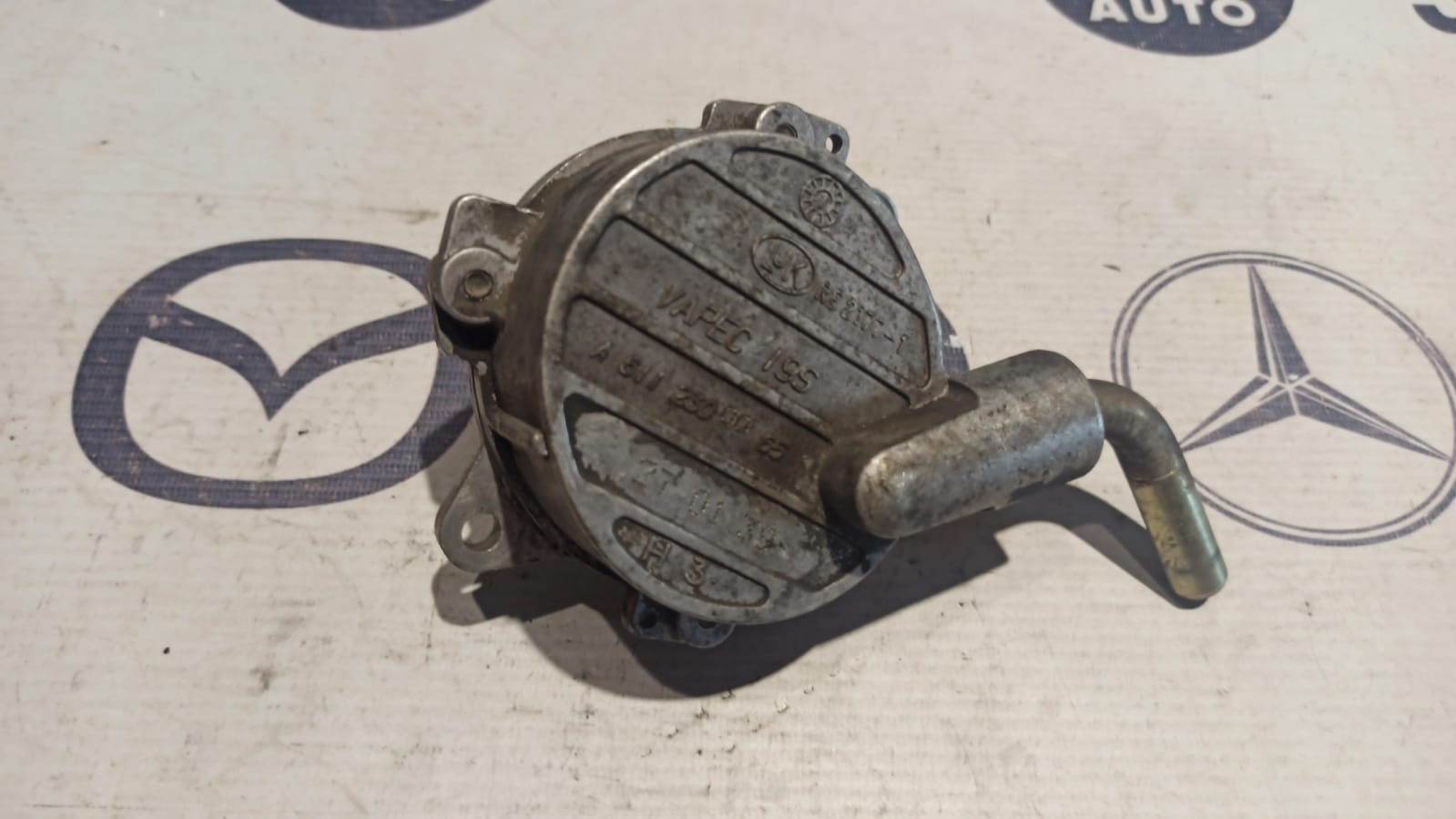 Насос вакуумный Mercedes C/W203 2000-2008