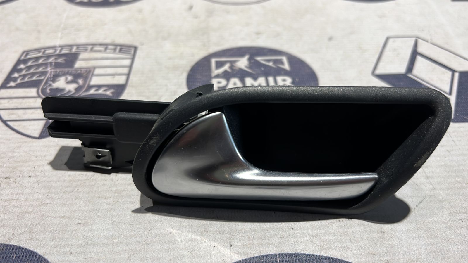 Ручка двери задняя левая Volkswagen Golf/5 2003-2009