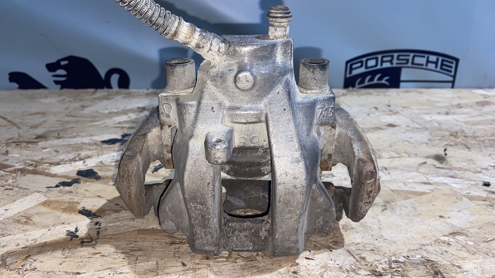 Суппорт задний левый Mercedes E/W211 2002-2009