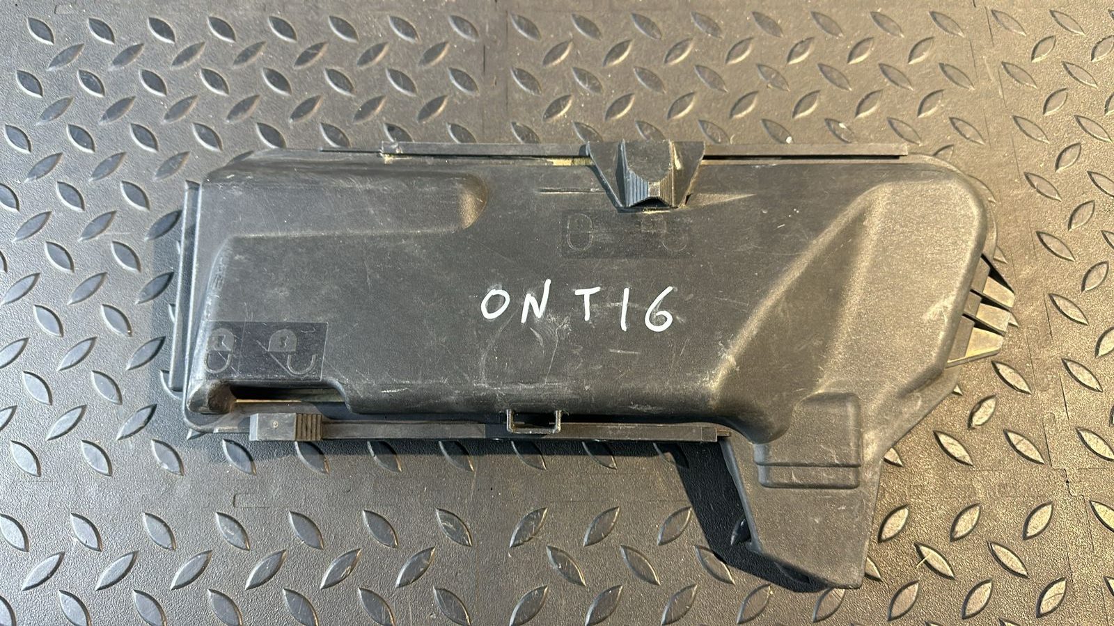 Крышка блока предохранителей Mercedes E/W211 2002-2009