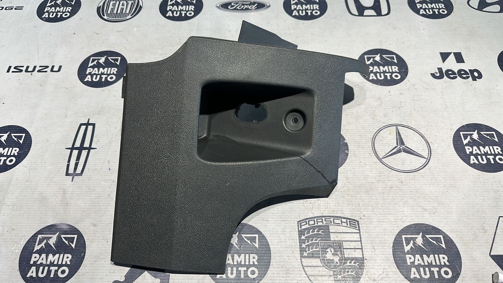 Накладка на торпедо левая Ford Focus/2 2004-2011