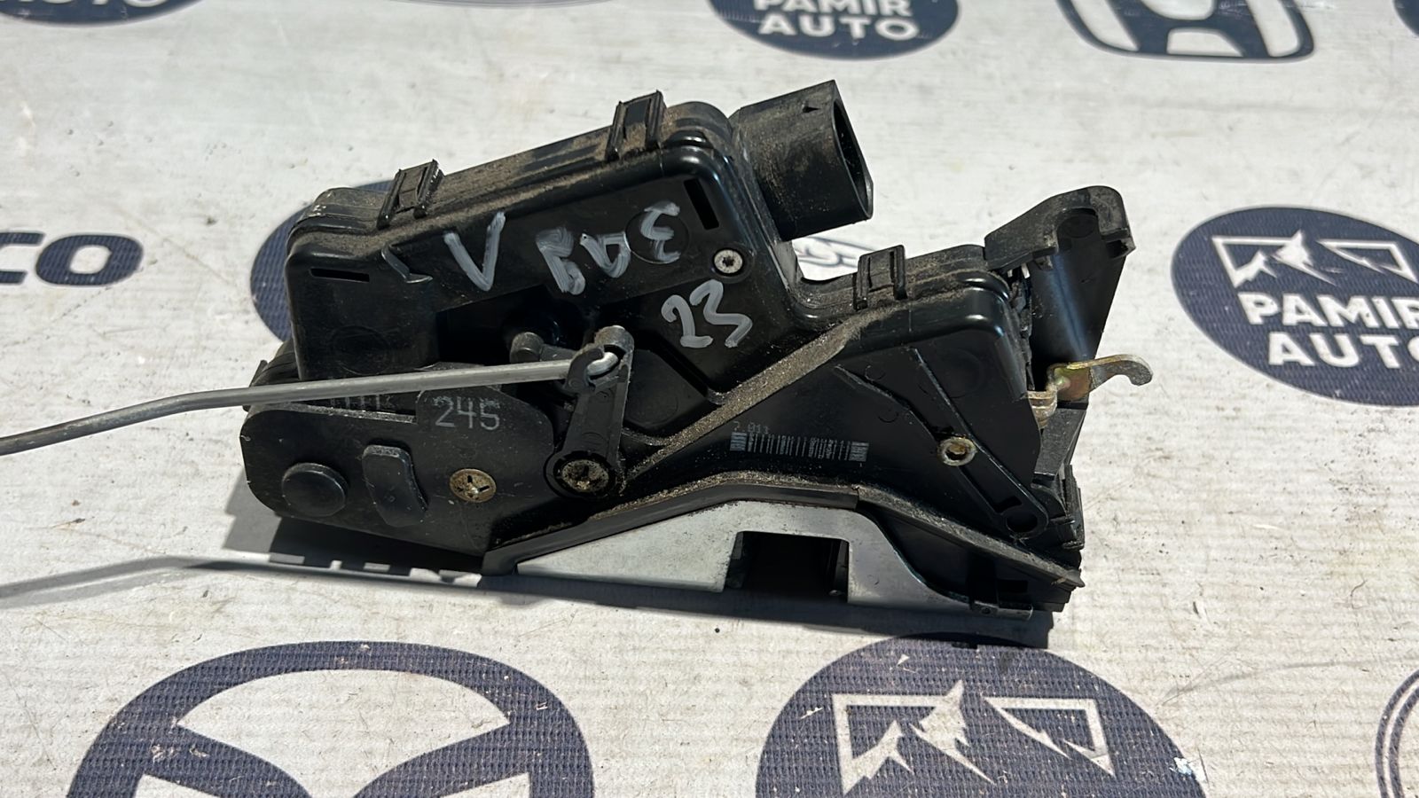 Замок двери задний левый BMW 3/E46 1998-2007