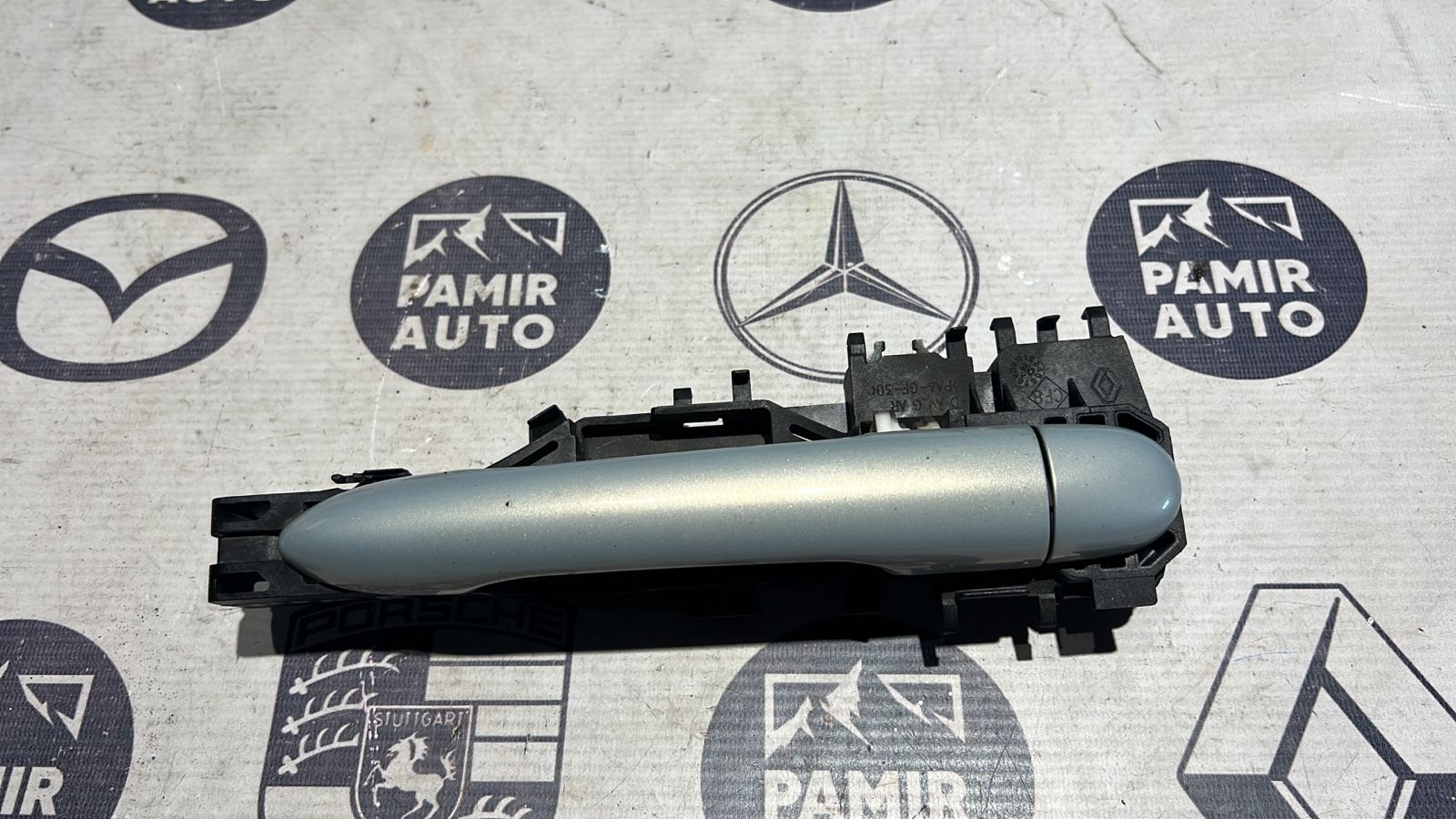 Ручка двери передняя правая Renault Megane/2 2002-2009