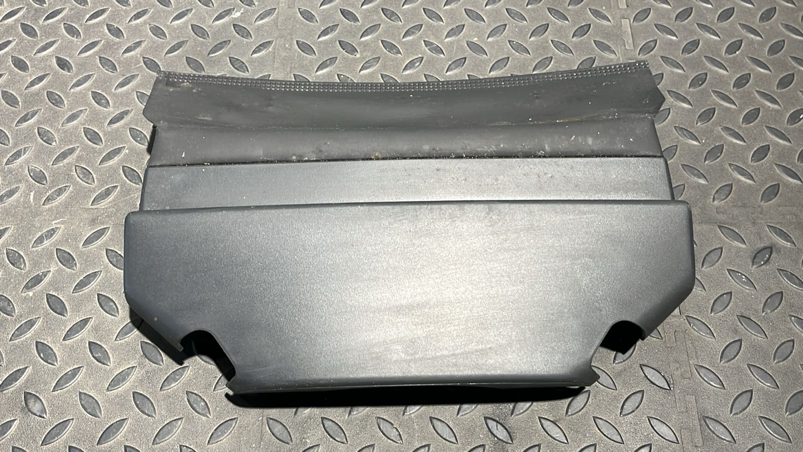 Кожух рулевой колонки верхний Opel Astra/H 2004-2014