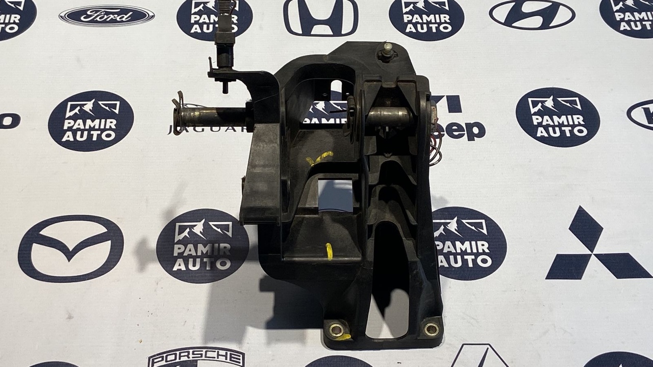 Кронштейн педалей Mercedes Sprinter/W901-W909 1995-н.в.