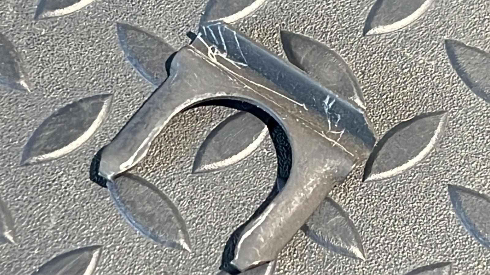 Скоба троса АКПП Mercedes Vito/W638 1996-2003