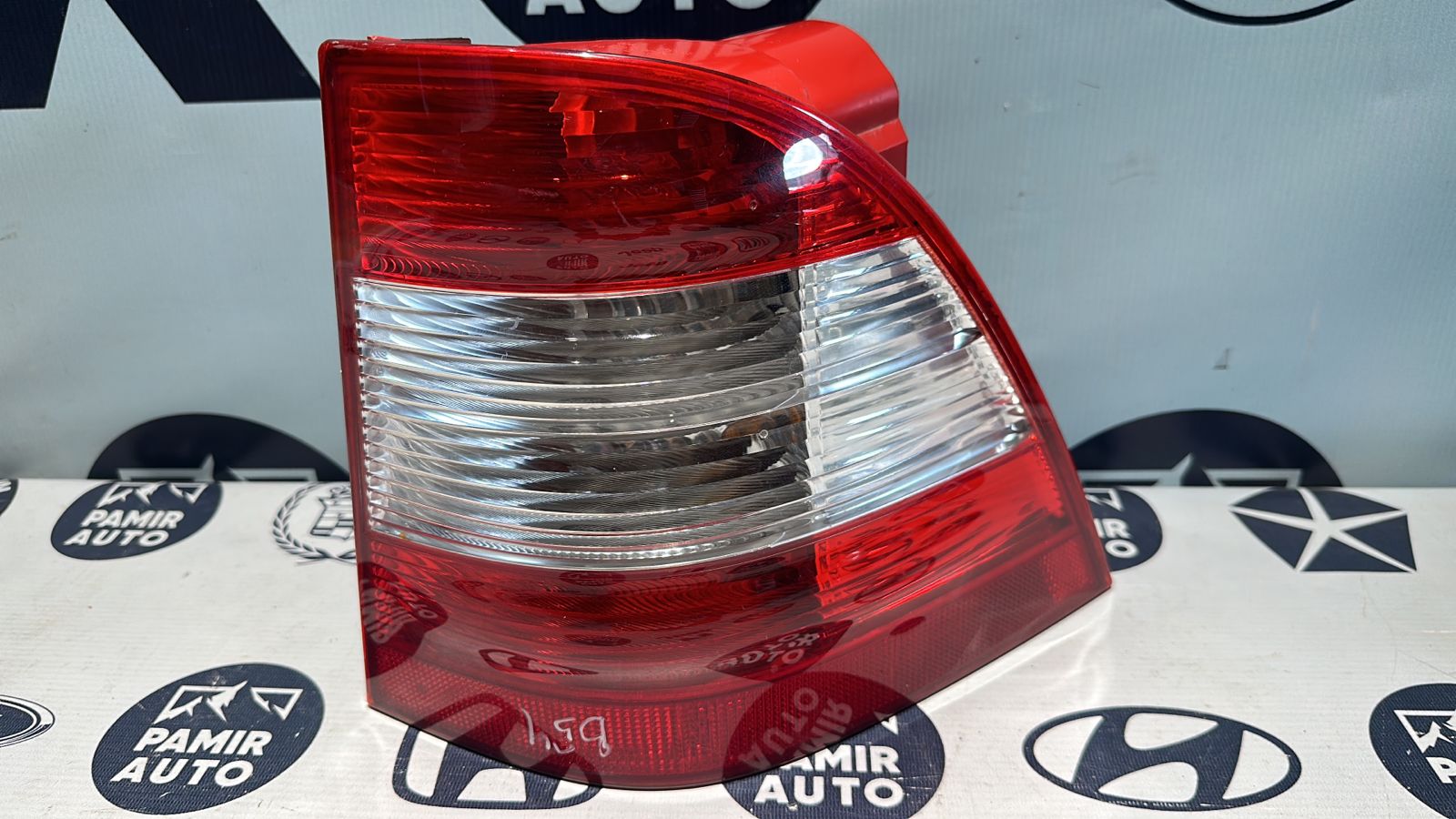 Фонарь задний правый Mercedes M/W163 1997-2005