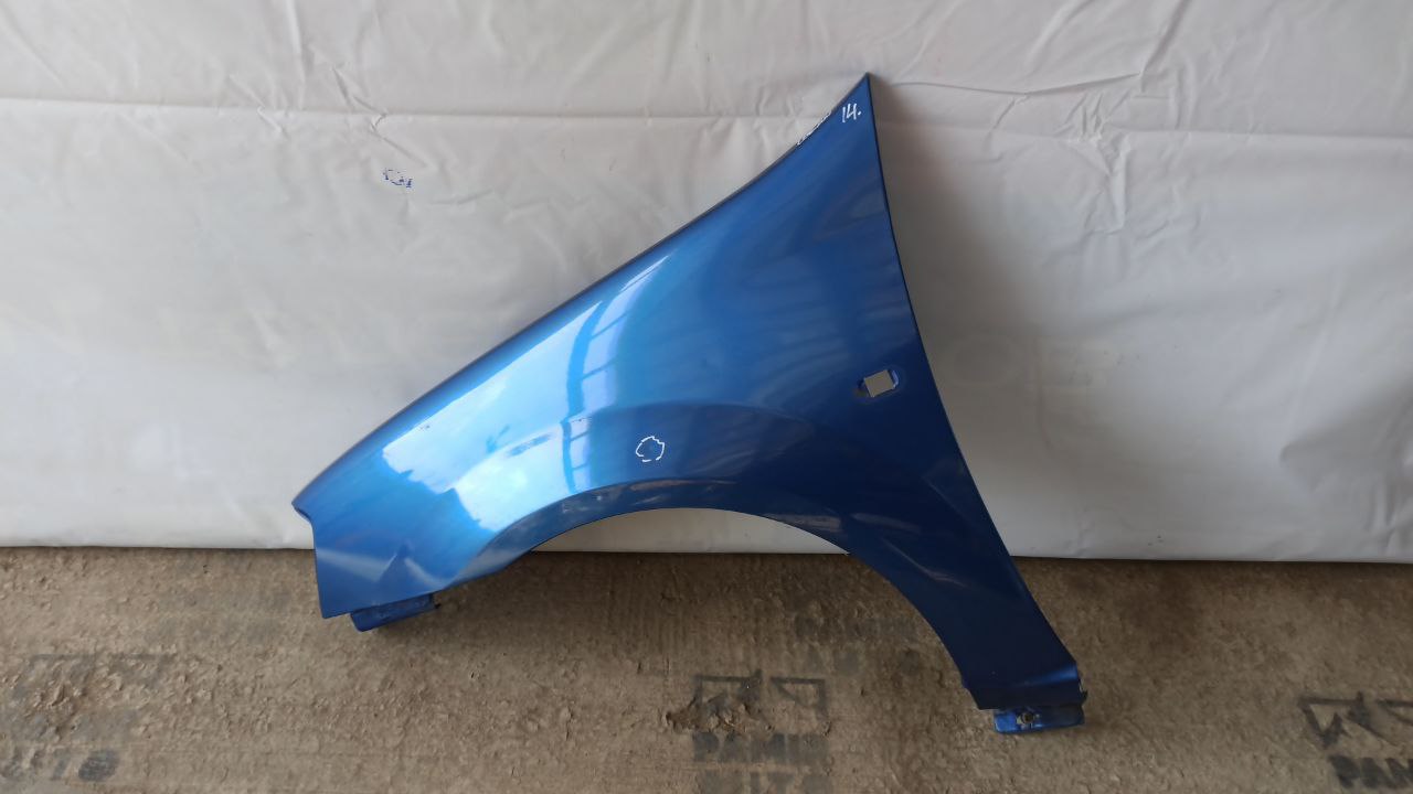 Крыло переднее левое Renault Logan 2004-2015