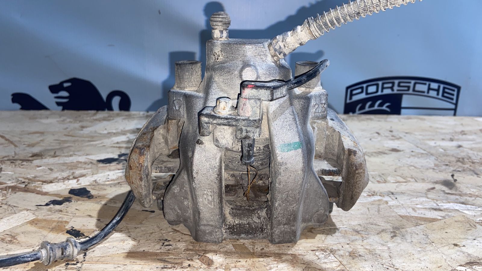 Суппорт задний правый Mercedes E/W211 2002-2009