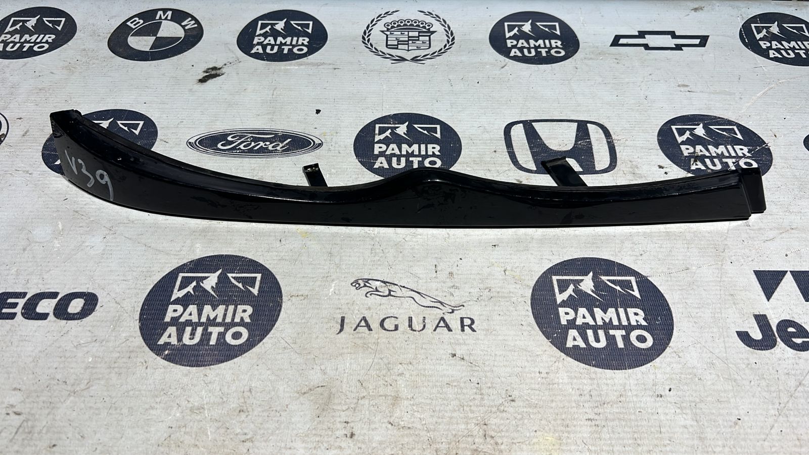 Планка под фару правая BMW 3/E46 1998-2007