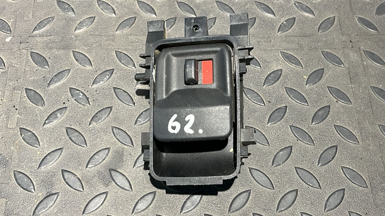 Ручка двери багажника Mercedes M/W163 1997-2005