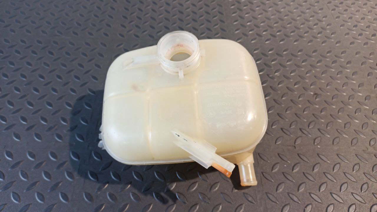 Бачок расширительный Opel Astra/H 2004-2014