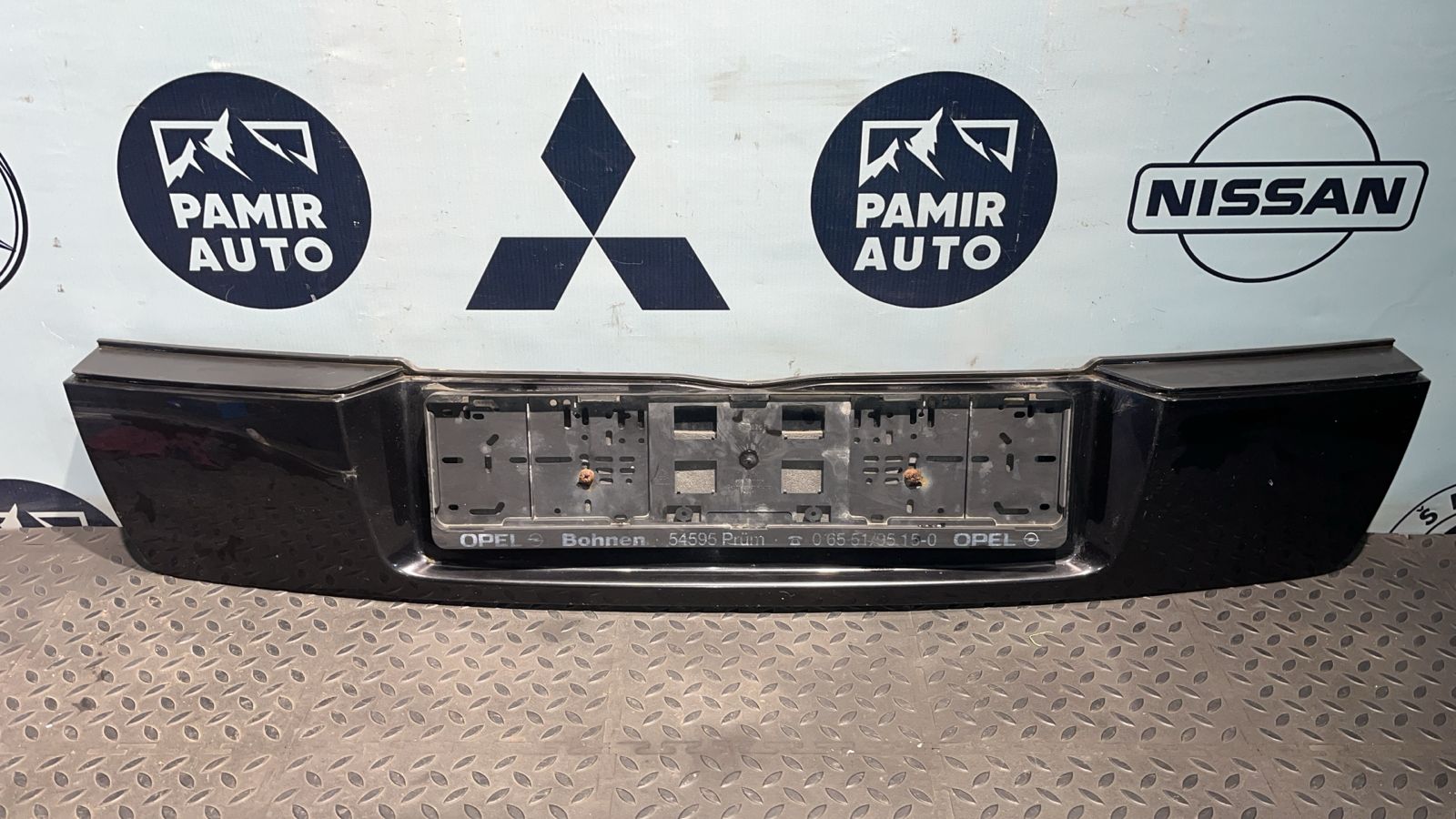 Накладка двери багажника Opel Signum 2003-2008