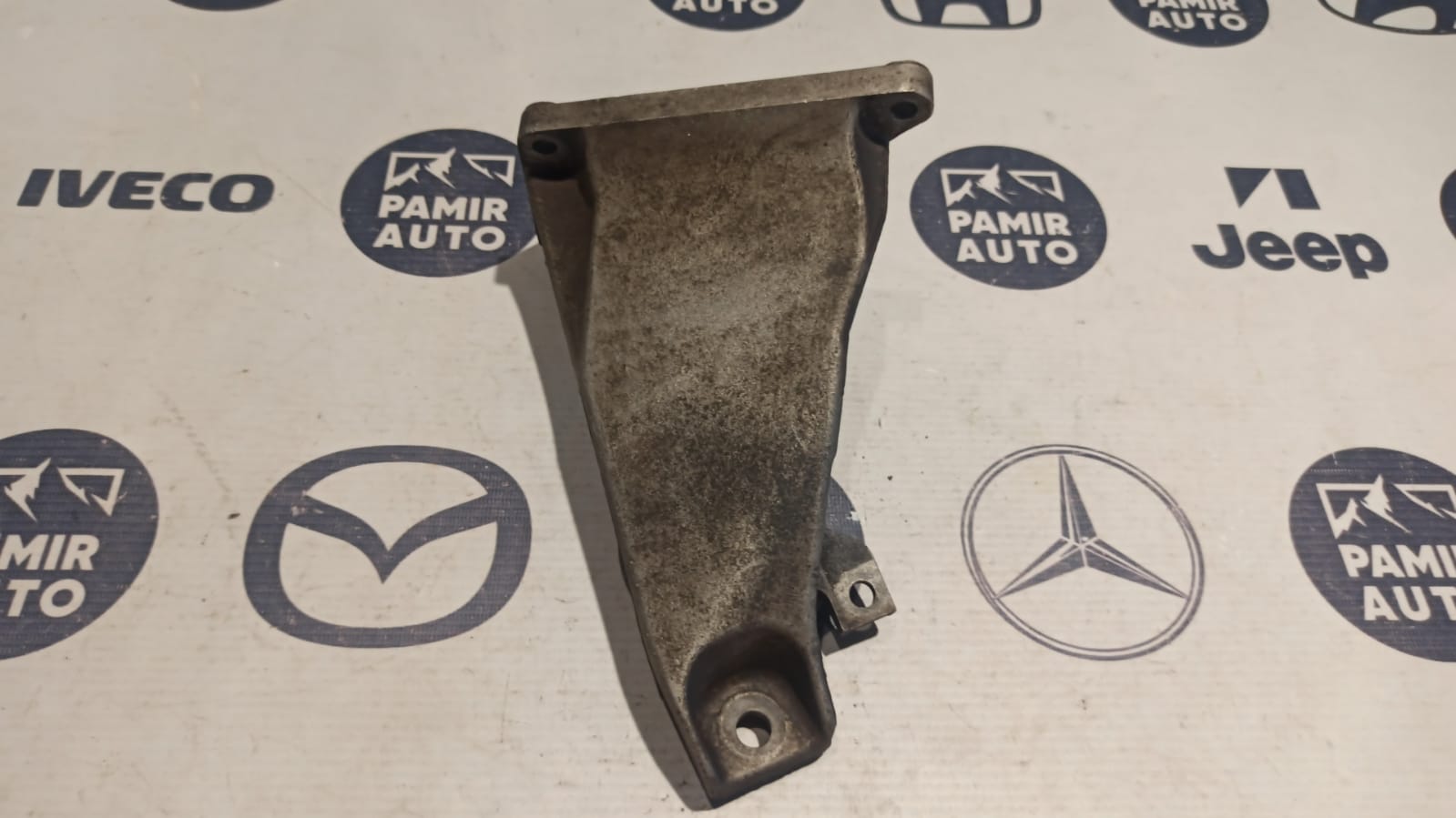 Кронштейн двигателя BMW 5/E39 1995-2004