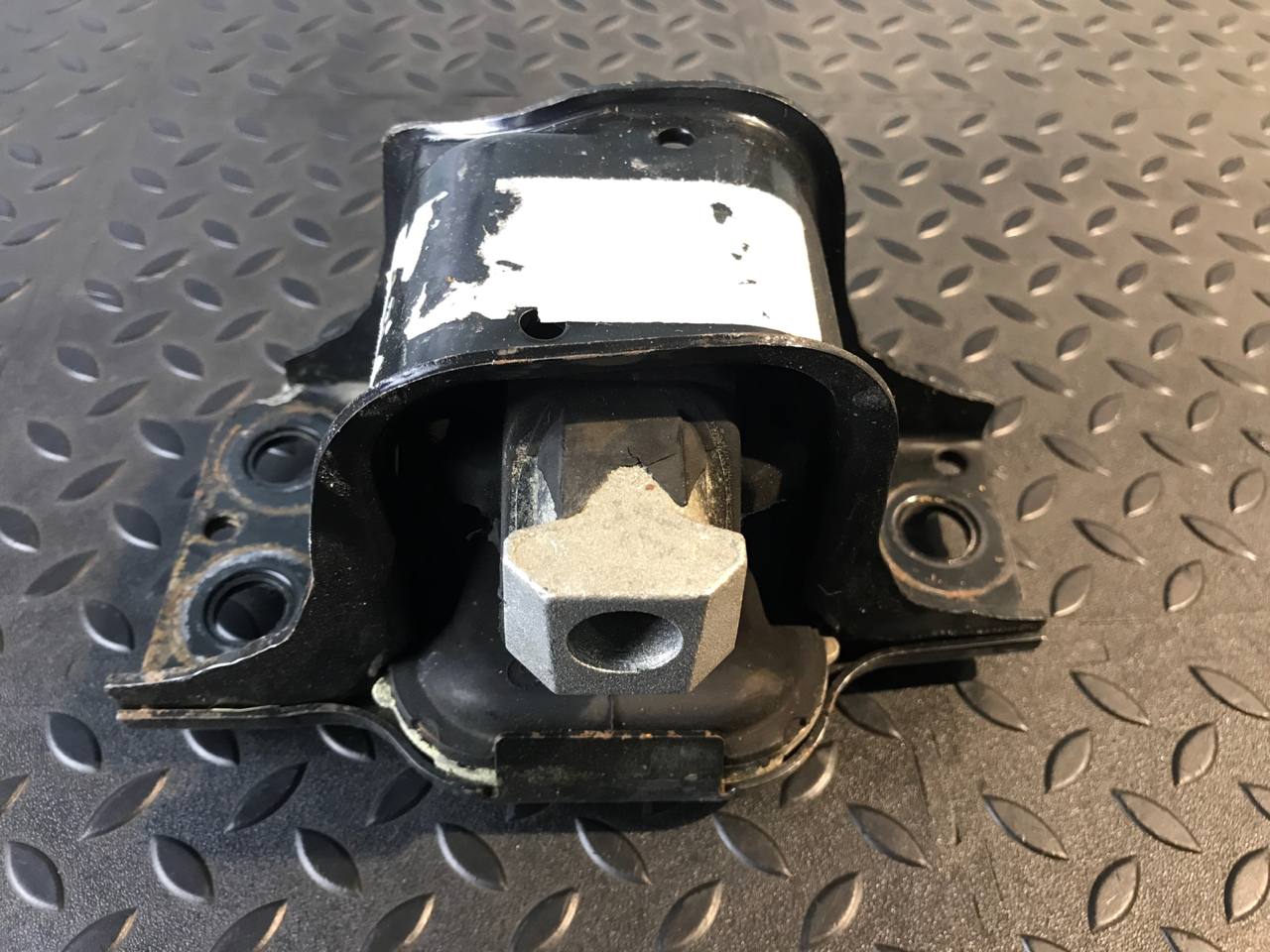 Опора двигателя Renault Megane/2 2002-2009