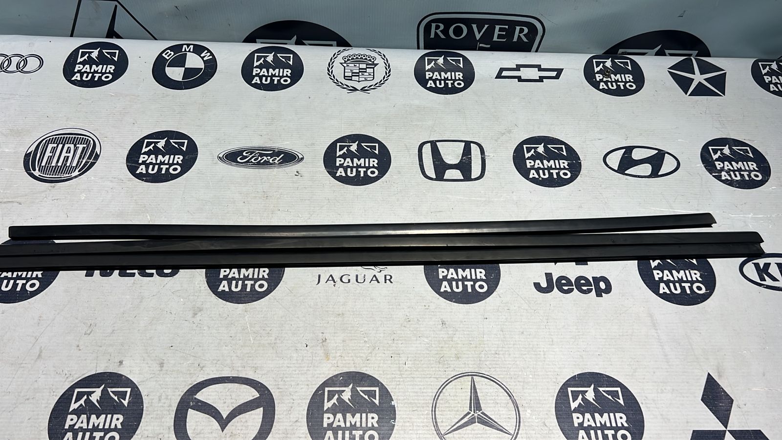 Уплотнитель двери BMW 3/E46 1998-2007