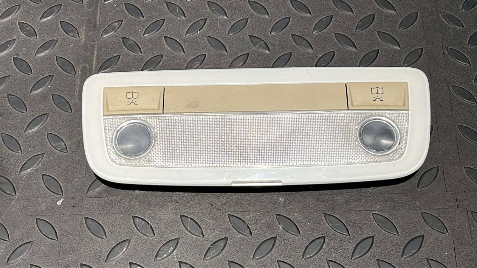 Плафон салонный Mercedes C/W204 2006-2015