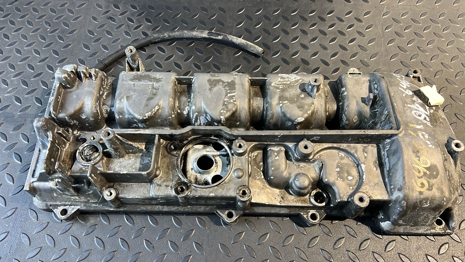 Крышка клапанная Mercedes E/W211 2002-2009