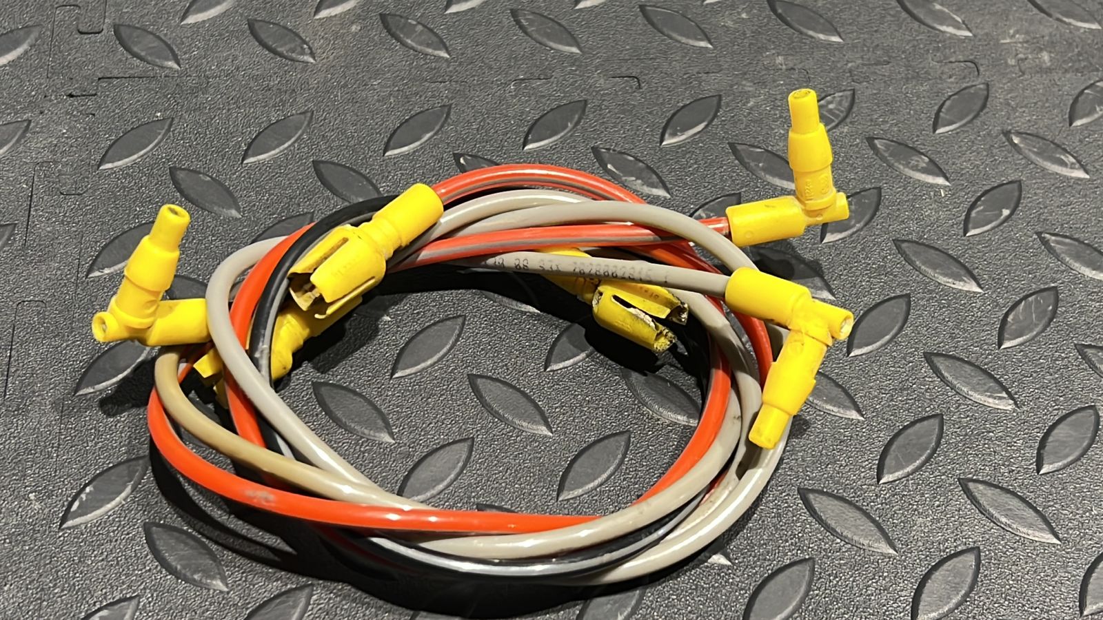 Трубка вакуумная Mercedes C/W202 1993-2001