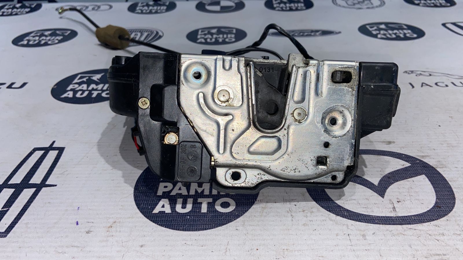 Замок двери задний правый Mercedes C/W203 2000-2008