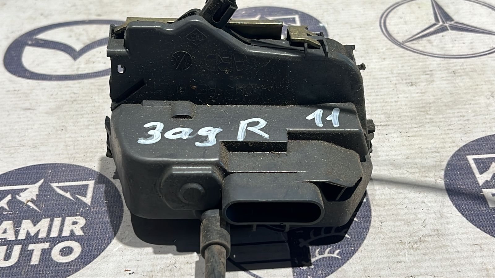 Замок двери задний правый Renault Megane/2 2002-2009