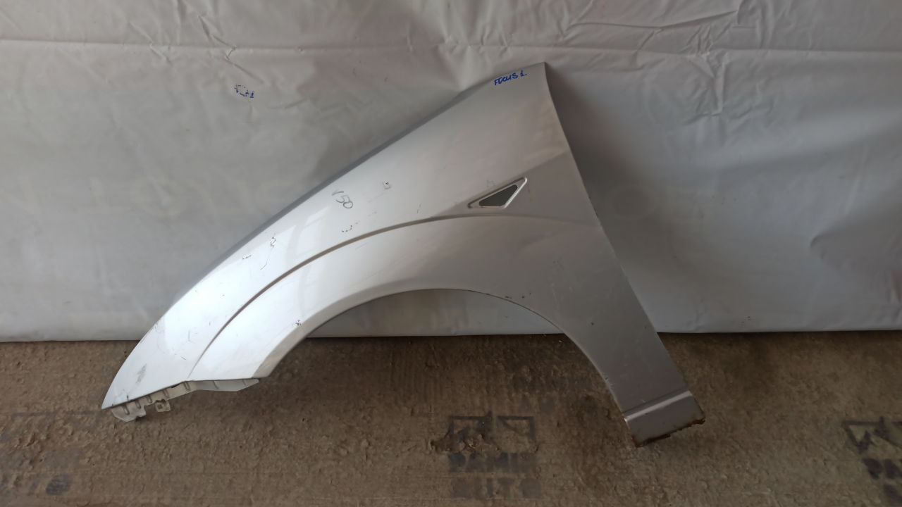Крыло переднее левое Ford Focus 1998-2007