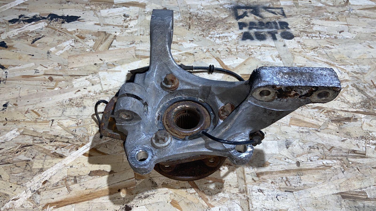 Кулак поворотный передний левый Opel Vectra/C 2002-2008