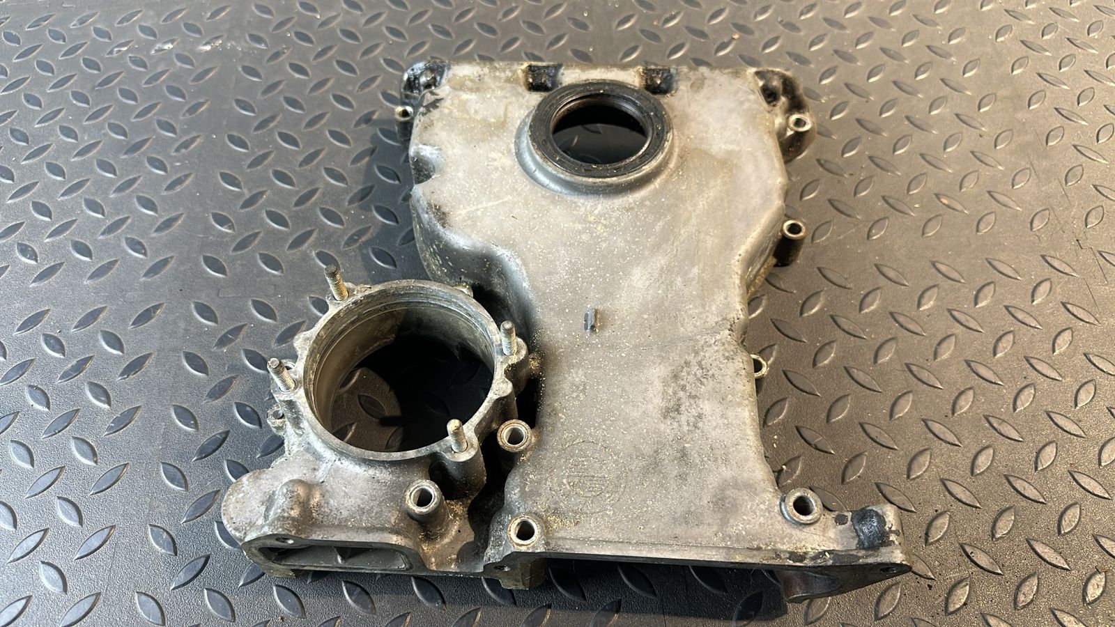 Крышка двигателя BMW 3/E46 1998-2007