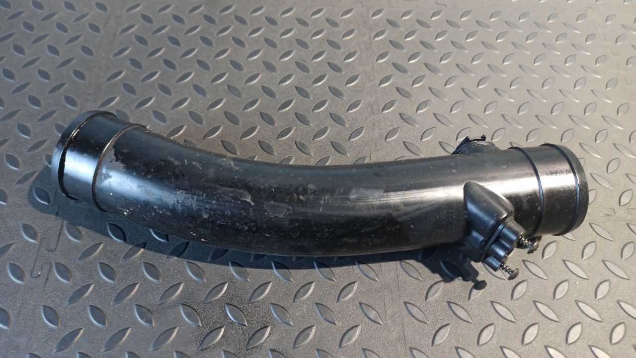 Патрубок интеркулера Mercedes E/W210 1995-2003