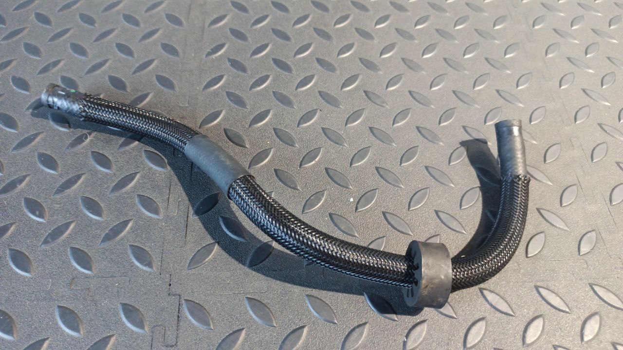 Шланг топливный Mercedes E/W210 1995-2003