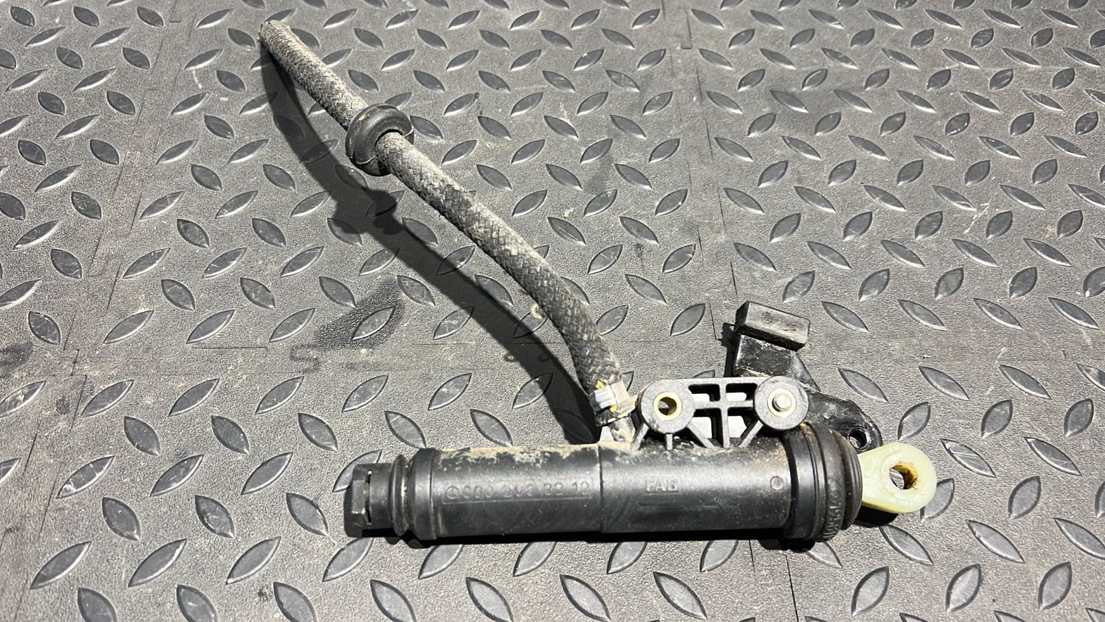 Цилиндр сцепления главный Mercedes Vito/W638 1996-2003