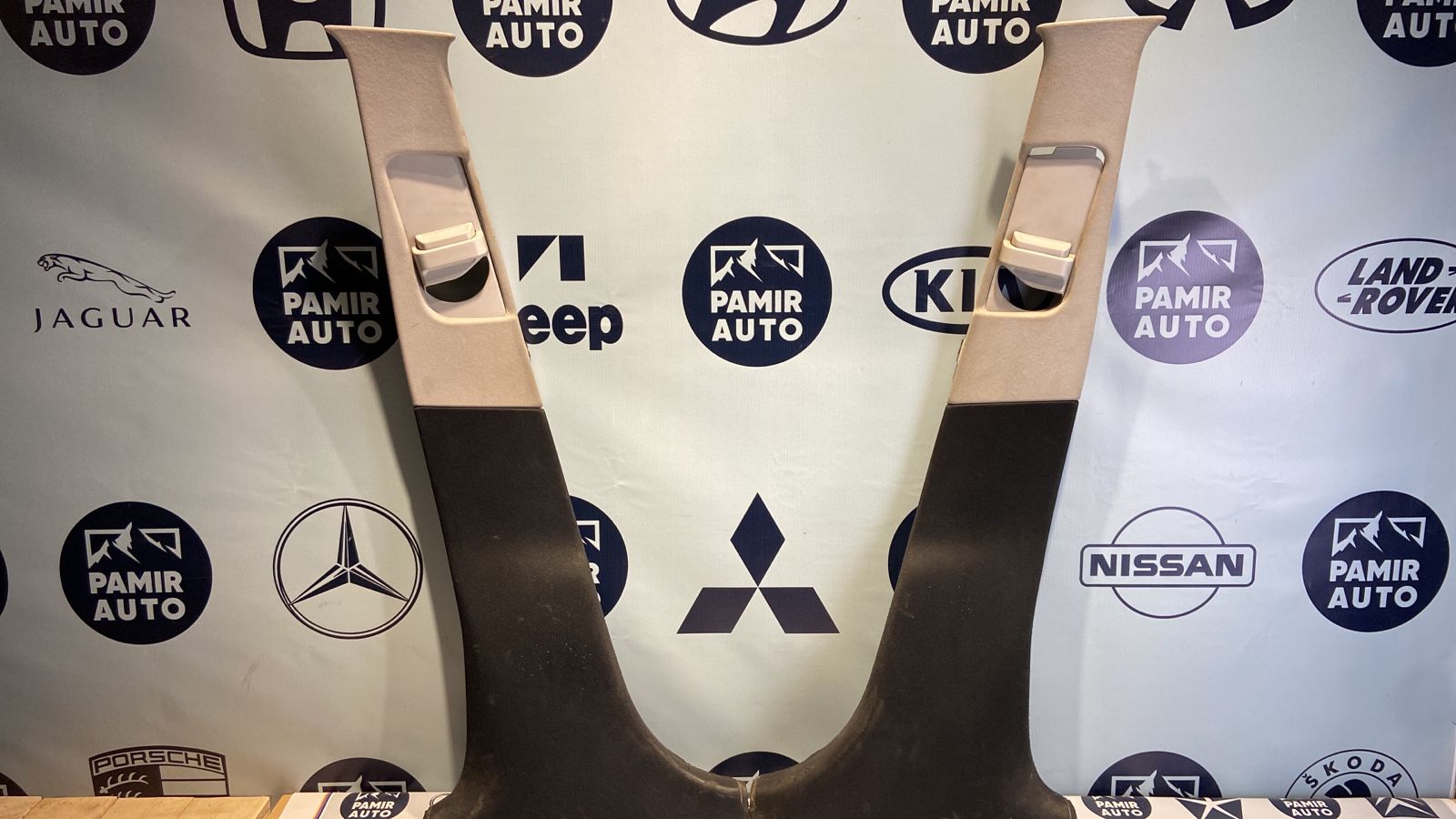 Обшивка стойки средняя Mercedes E/W211 2002-2009