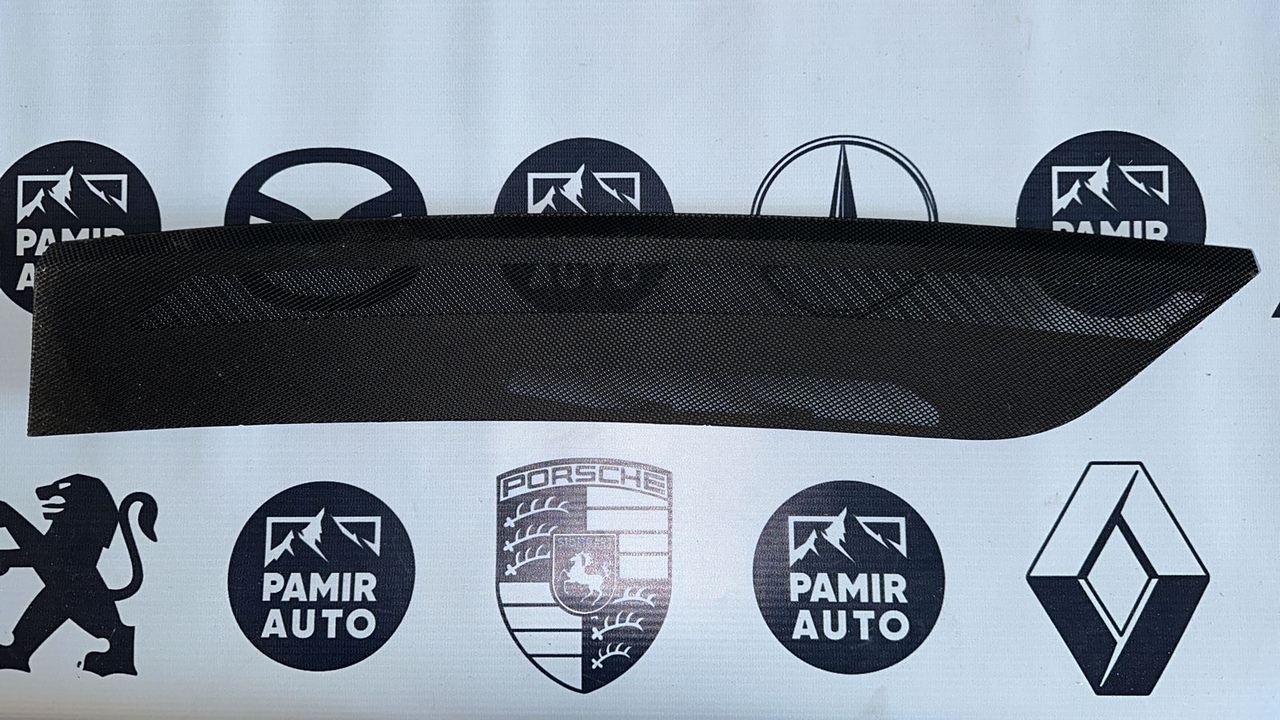 Накладка на торпедо левая Mercedes C/W204 2006-2015