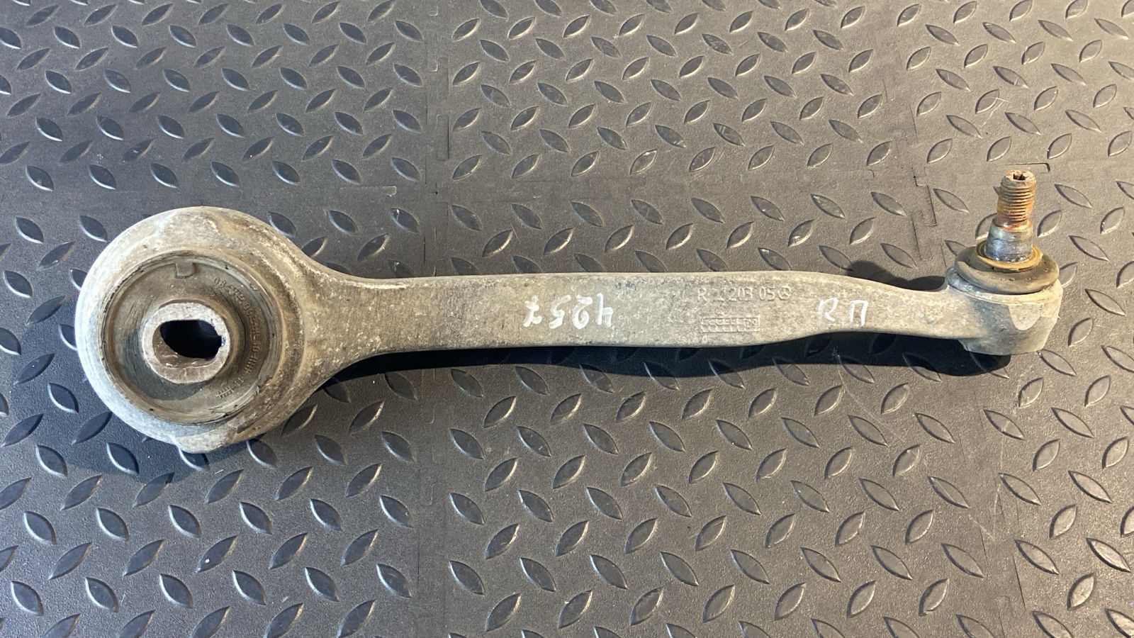 Рычаг передний правый Mercedes C/W204 2006-2015