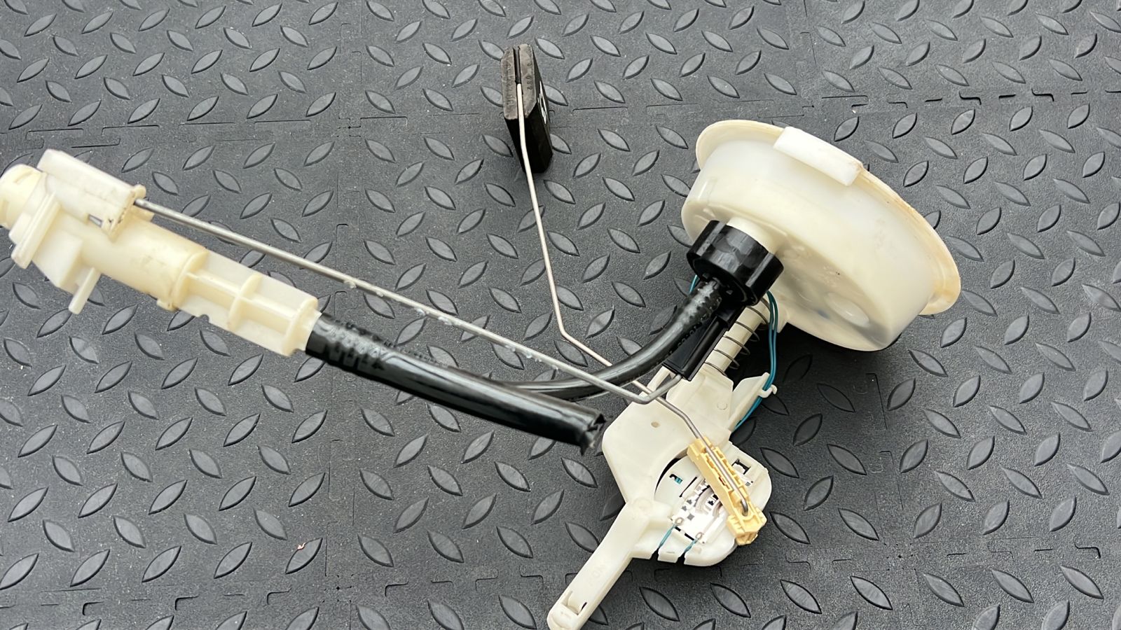 Датчик уровня топлива BMW 3/E46 1998-2007