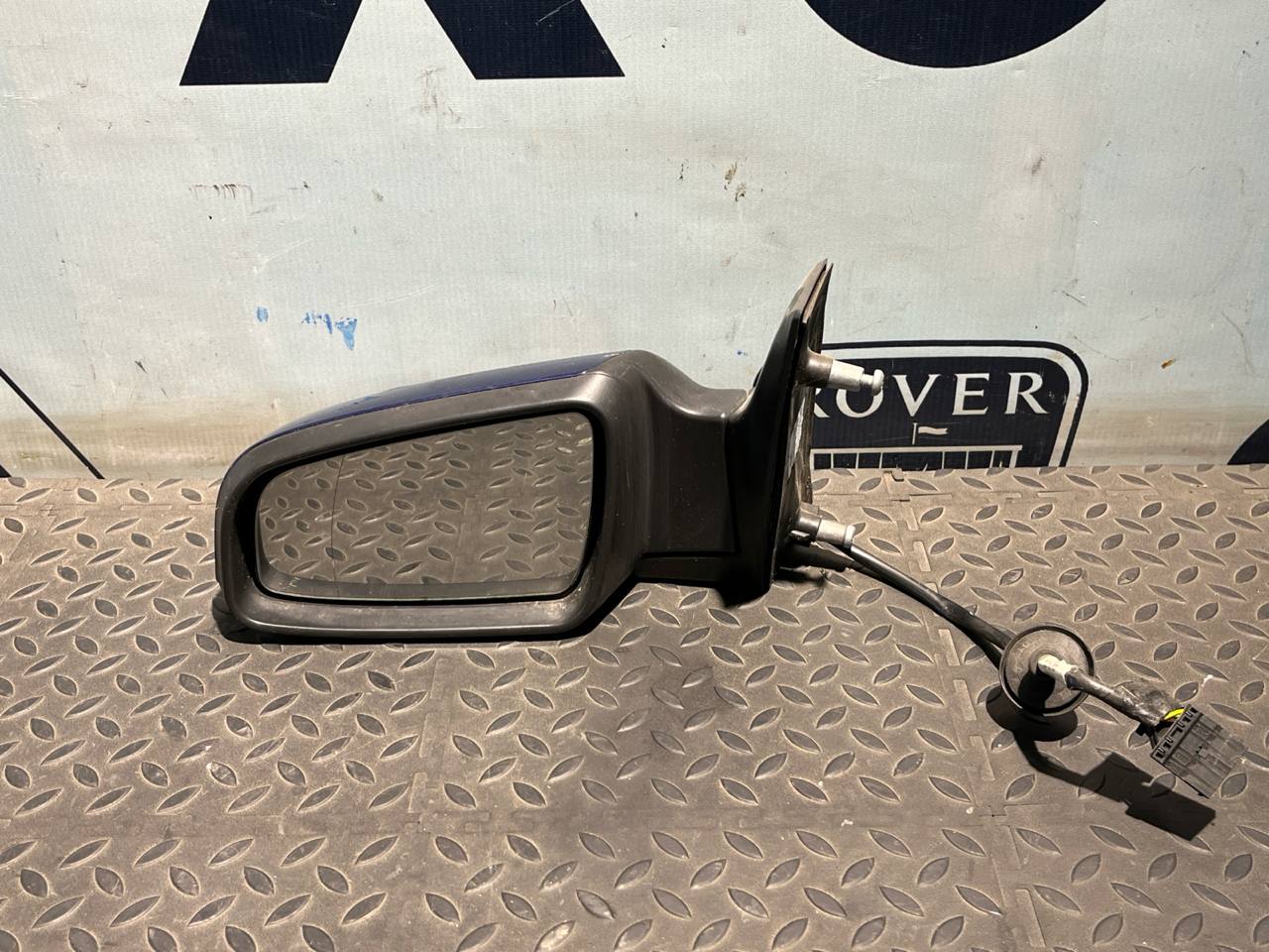 Зеркало левое Opel Zafira/B 2005-2014