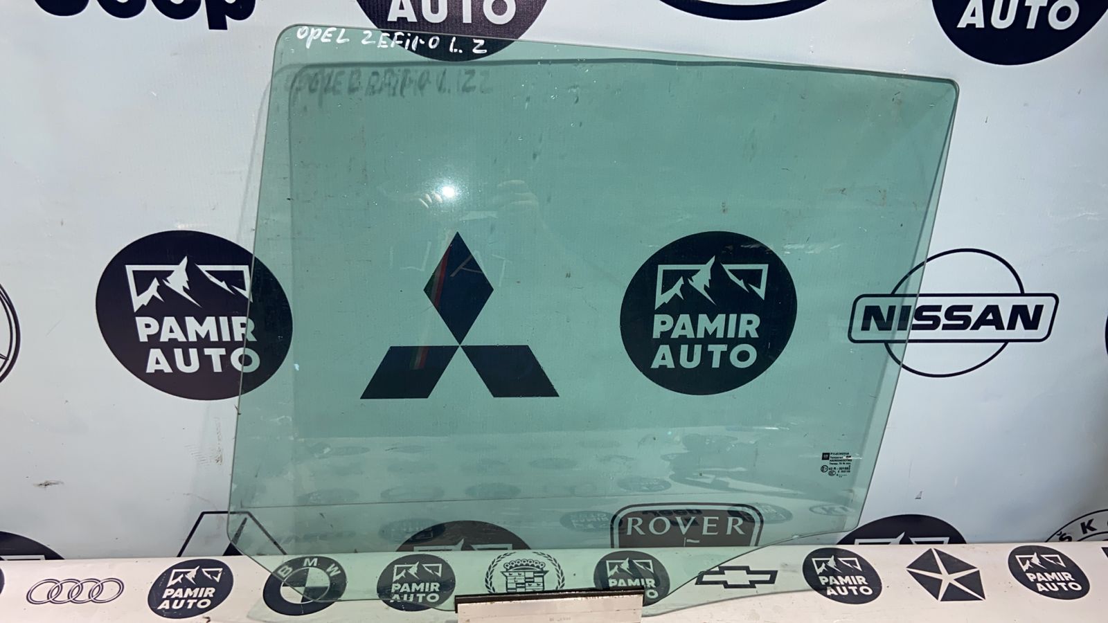 Стекло двери заднее левое Opel Zafira/B 2005-2014
